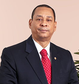 Lic. Luis Armando Asunción Álvarez, Superintendente de Bancos de la República Dominicana.